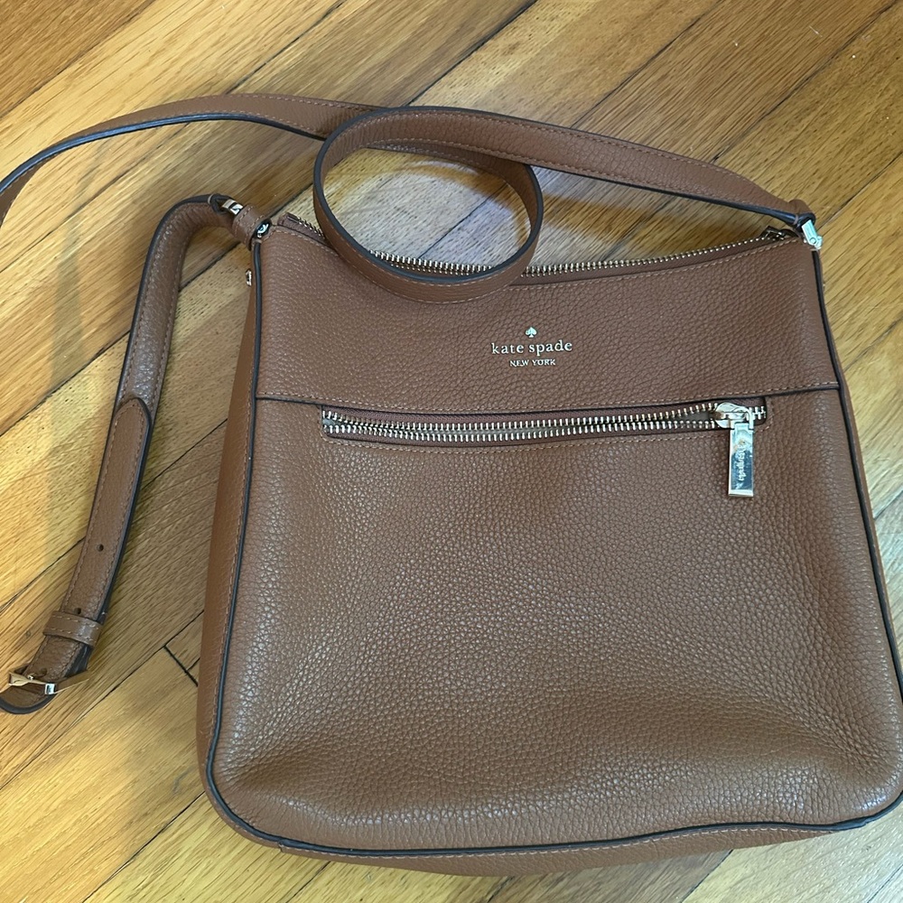 Kate Spade Leila Swingpack Crossbody Bag in Brown - Picture 2 of 5